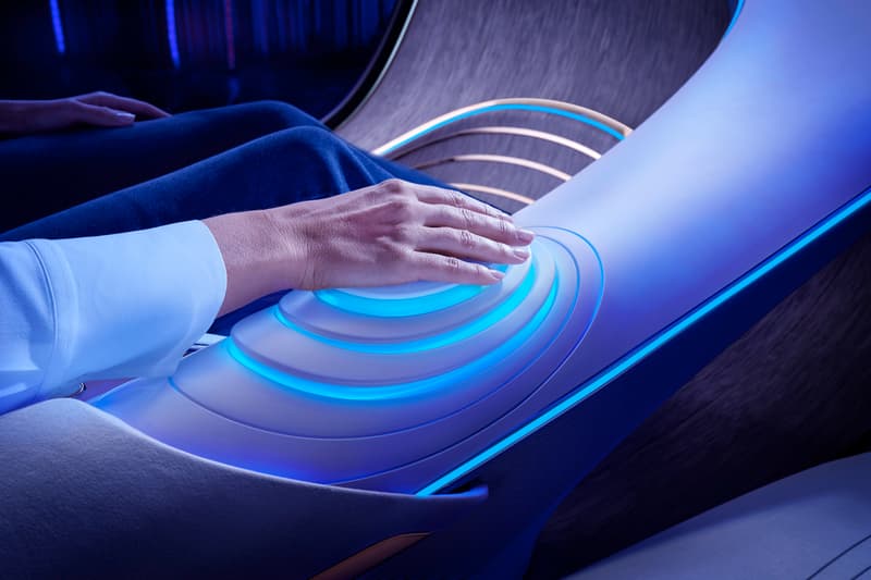 映画アバターから着想を得たベンツの最新コンセプトカーが公開 Mercedes-Benz x Avatar Vision AVTR First Look James Cameron Movie