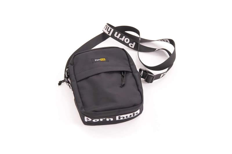 ポーンハブ Pornhub からロゴが大胆に配されたクロスボディバッグが発売 Pornhub Crossbody bag pouch satchel carrying pack waist apparel adult website 18 eighteen years sexually suggestive internet montreal canadian vpn hub pornography videos