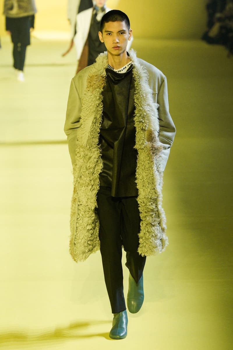 ラフシモンズ 2020年秋冬コレクション Raf Simons Fall/Winter 2020 Collection Show menswear pfw paris fashion week fw20 runway presentation solar youth runner