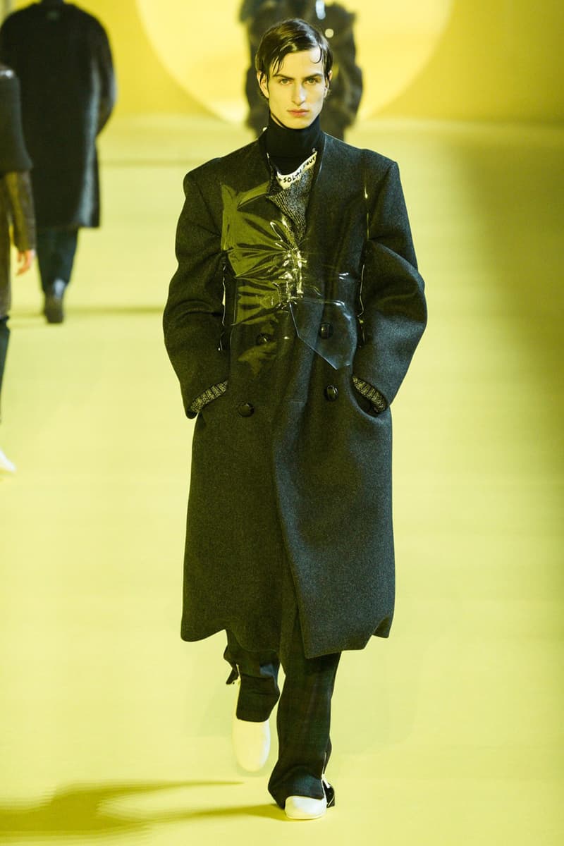 ラフシモンズ 2020年秋冬コレクション Raf Simons Fall/Winter 2020 Collection Show menswear pfw paris fashion week fw20 runway presentation solar youth runner