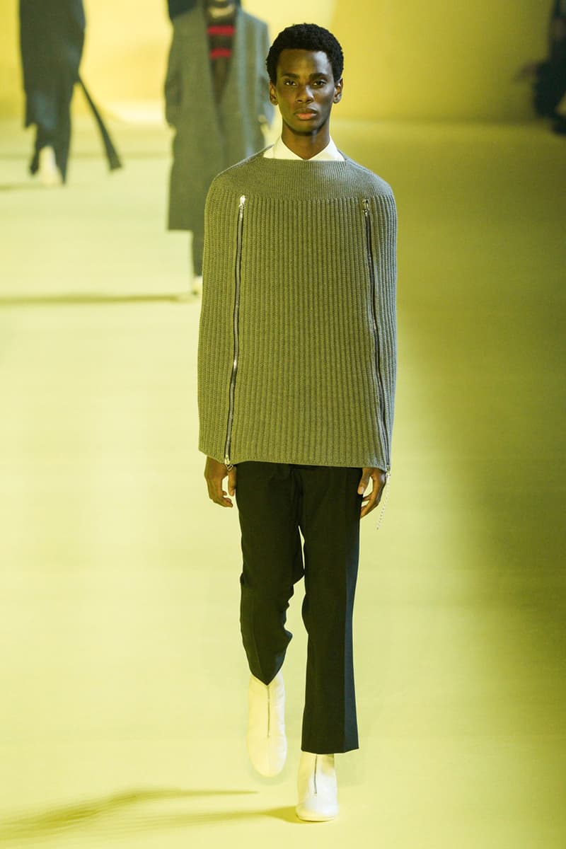 ラフシモンズ 2020年秋冬コレクション Raf Simons Fall/Winter 2020 Collection Show menswear pfw paris fashion week fw20 runway presentation solar youth runner