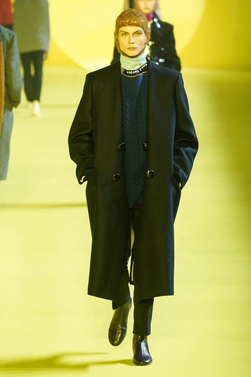 ラフシモンズ 2020年秋冬コレクション Raf Simons Fall/Winter 2020 Collection Show menswear pfw paris fashion week fw20 runway presentation solar youth runner