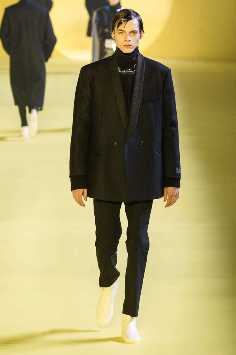 ラフシモンズ 2020年秋冬コレクション Raf Simons Fall/Winter 2020 Collection Show menswear pfw paris fashion week fw20 runway presentation solar youth runner