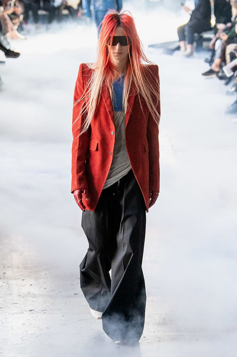 リックオウエンス 2020年秋冬コレクション Rick Owens "PERFORMA" Paris Fashion Week Men's Fall/Winter 2020 Runway Show Closer Look Editorial Lord of Darkness Asymmetrical Collection Menswear Gender Fluid Neutral Leather PVC Mohair Tailoring Biker