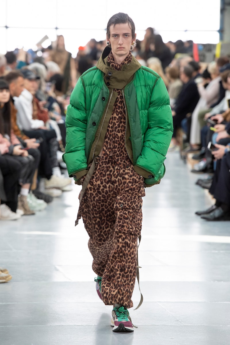 サカイ 2020年秋冬コレクションのバックステージに潜入 sacai Paris Fashion Week Fall Winter Runway Nike Pegasus Vaporfly pfw co ed chitose abe deconstruction military outerwear japanese designer layer styles leopard olive asymmetrical 
