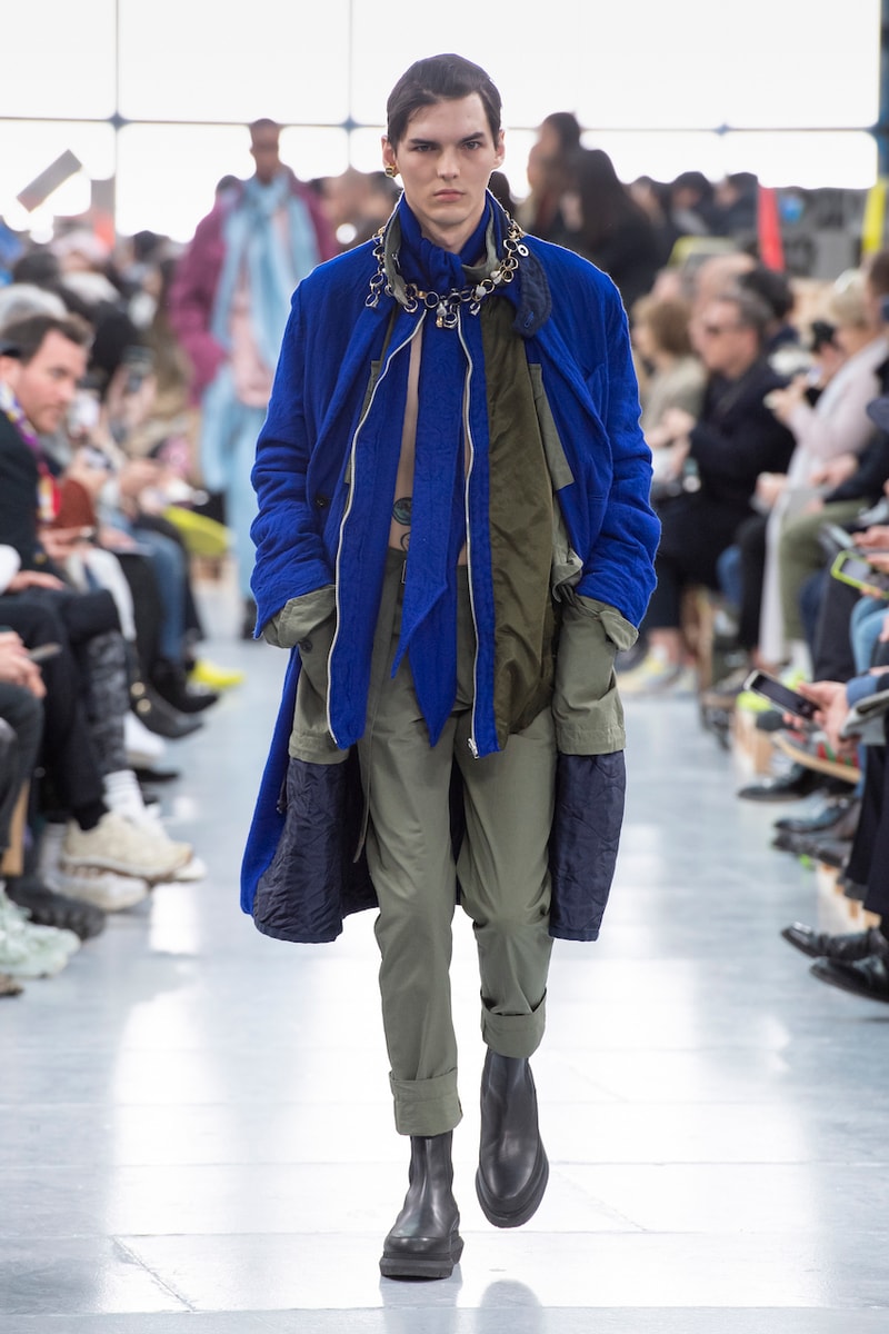 サカイ 2020年秋冬コレクションのバックステージに潜入 sacai Paris Fashion Week Fall Winter Runway Nike Pegasus Vaporfly pfw co ed chitose abe deconstruction military outerwear japanese designer layer styles leopard olive asymmetrical 
