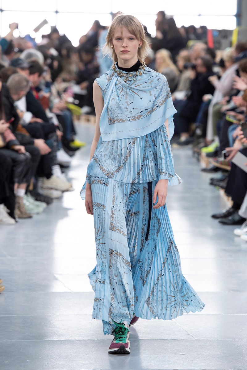 サカイ 2020年秋冬コレクションのバックステージに潜入 sacai Paris Fashion Week Fall Winter Runway Nike Pegasus Vaporfly pfw co ed chitose abe deconstruction military outerwear japanese designer layer styles leopard olive asymmetrical 