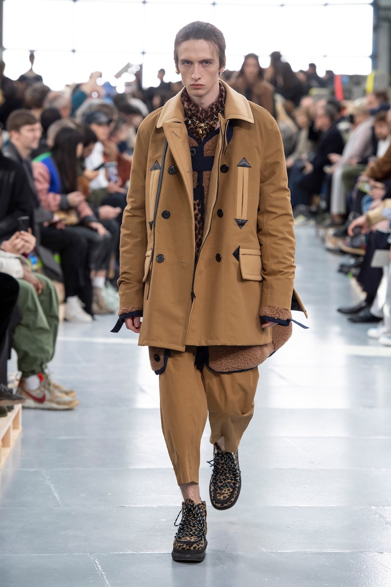 サカイ 2020年秋冬コレクションのバックステージに潜入 sacai Paris Fashion Week Fall Winter Runway Nike Pegasus Vaporfly pfw co ed chitose abe deconstruction military outerwear japanese designer layer styles leopard olive asymmetrical 