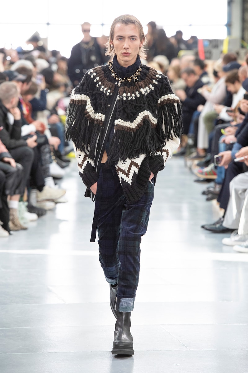 サカイ 2020年秋冬コレクションのバックステージに潜入 sacai Paris Fashion Week Fall Winter Runway Nike Pegasus Vaporfly pfw co ed chitose abe deconstruction military outerwear japanese designer layer styles leopard olive asymmetrical 