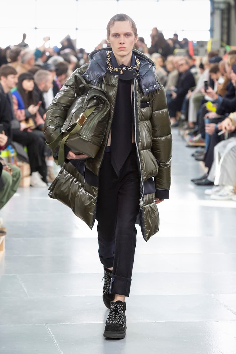 サカイ 2020年秋冬コレクションのバックステージに潜入 sacai Paris Fashion Week Fall Winter Runway Nike Pegasus Vaporfly pfw co ed chitose abe deconstruction military outerwear japanese designer layer styles leopard olive asymmetrical 