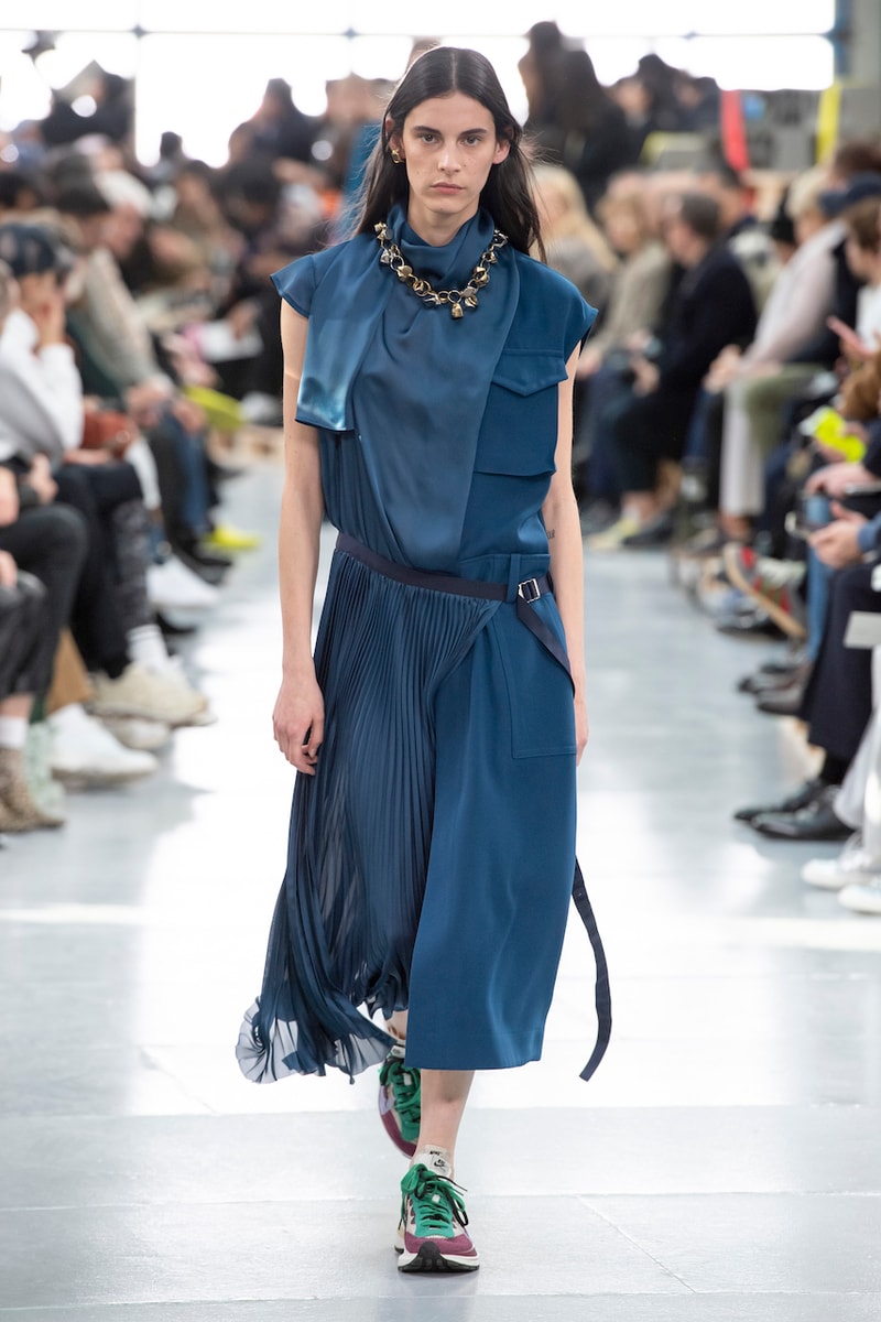 サカイ 2020年秋冬コレクションのバックステージに潜入 sacai Paris Fashion Week Fall Winter Runway Nike Pegasus Vaporfly pfw co ed chitose abe deconstruction military outerwear japanese designer layer styles leopard olive asymmetrical 