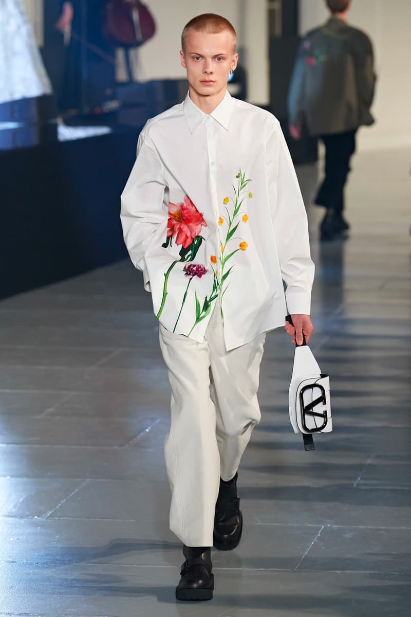 ヴァレンティノ 2020年秋冬コレクション オニツカタイガー Valentino Fall/Winter 2020 Runway Collection paris fashion week mens Pierpaolo Piccioli ready to wear flowers