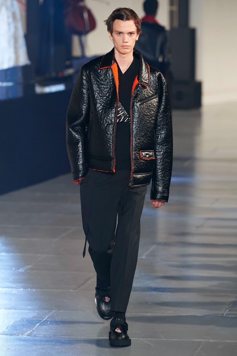 ヴァレンティノ 2020年秋冬コレクション オニツカタイガー Valentino Fall/Winter 2020 Runway Collection paris fashion week mens Pierpaolo Piccioli ready to wear flowers 