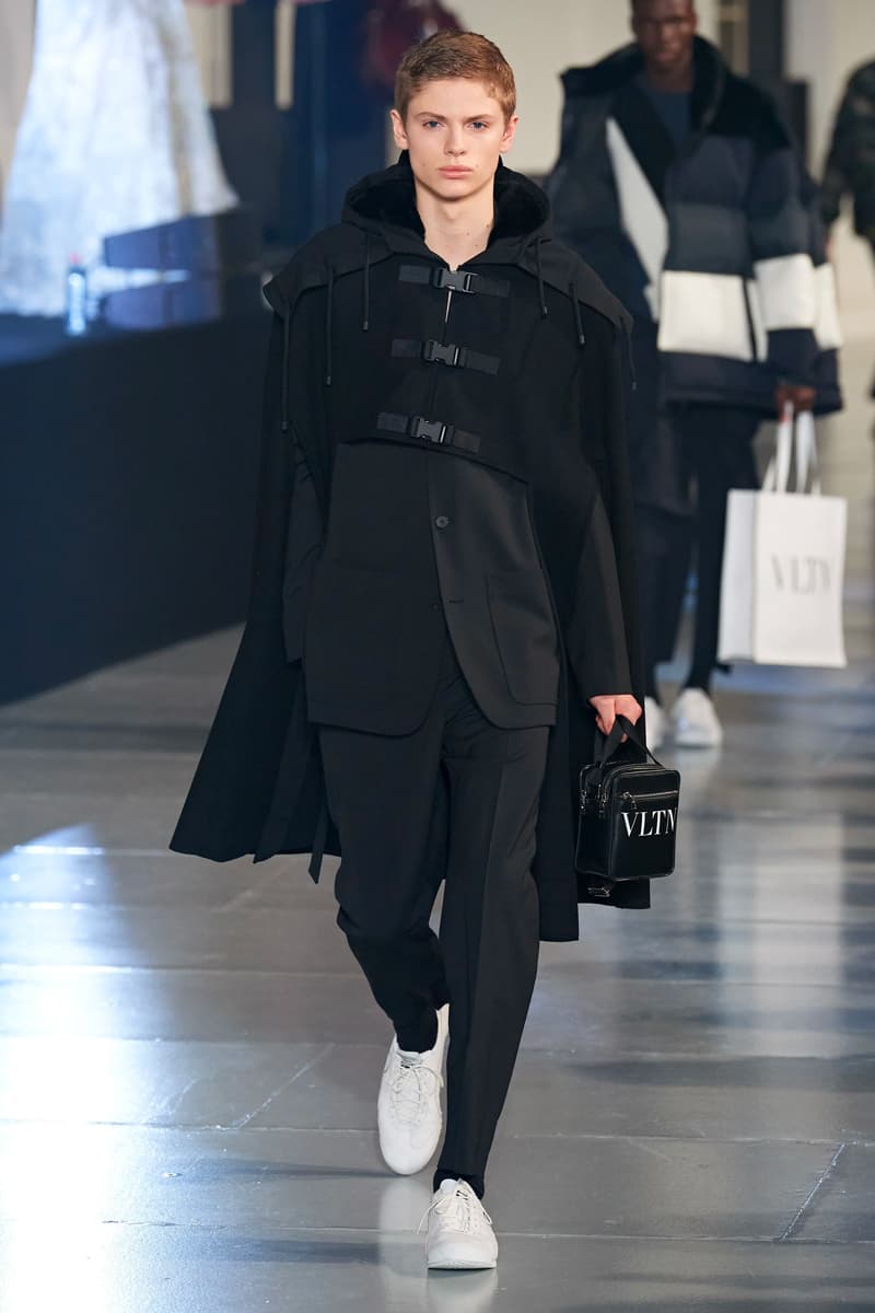 ヴァレンティノ 2020年秋冬コレクション オニツカタイガー Valentino Fall/Winter 2020 Runway Collection paris fashion week mens Pierpaolo Piccioli ready to wear flowers 