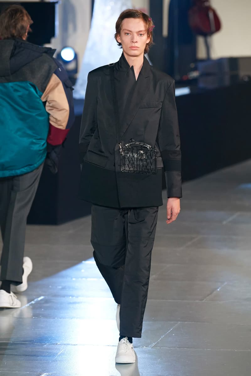 ヴァレンティノ 2020年秋冬コレクション オニツカタイガー Valentino Fall/Winter 2020 Runway Collection paris fashion week mens Pierpaolo Piccioli ready to wear flowers 