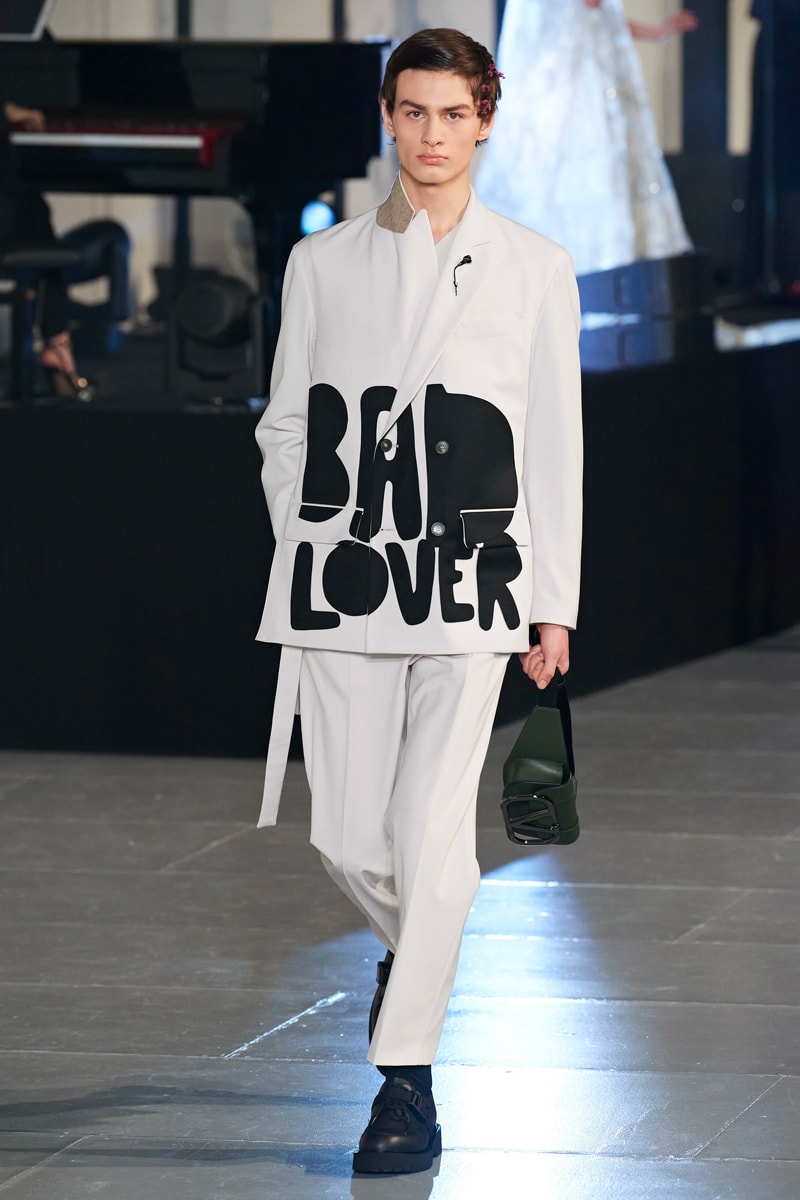 ヴァレンティノ 2020年秋冬コレクション オニツカタイガー Valentino Fall/Winter 2020 Runway Collection paris fashion week mens Pierpaolo Piccioli ready to wear flowers 
