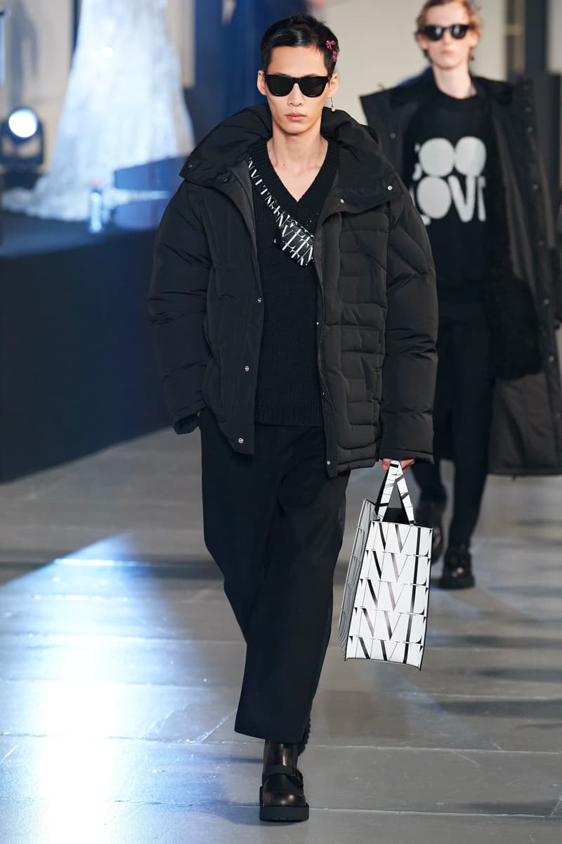 ヴァレンティノ 2020年秋冬コレクション オニツカタイガー Valentino Fall/Winter 2020 Runway Collection paris fashion week mens Pierpaolo Piccioli ready to wear flowers 