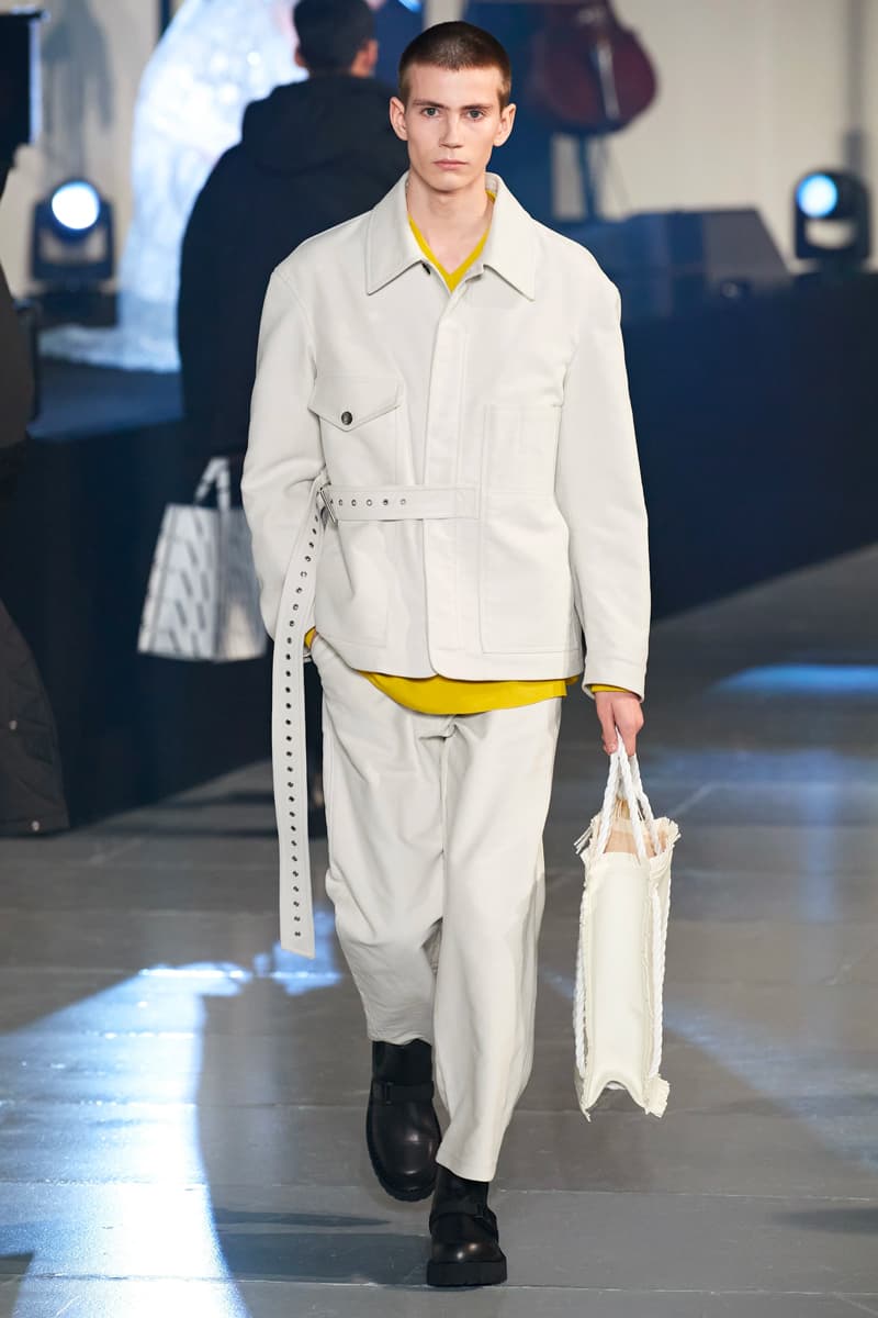 ヴァレンティノ 2020年秋冬コレクション オニツカタイガー Valentino Fall/Winter 2020 Runway Collection paris fashion week mens Pierpaolo Piccioli ready to wear flowers 