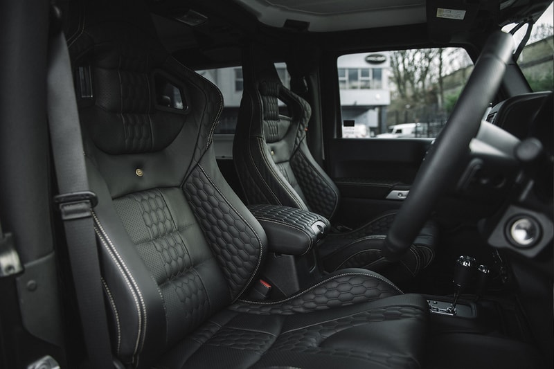 英国カスタムカーメーカーから軍用車仕様の Jeep Wrangler Sahara が登場 Chelsea Truck Co. Black Hawk Expedition Info Jeep Wrangler Sahara off-roading SUVs Jeeps 