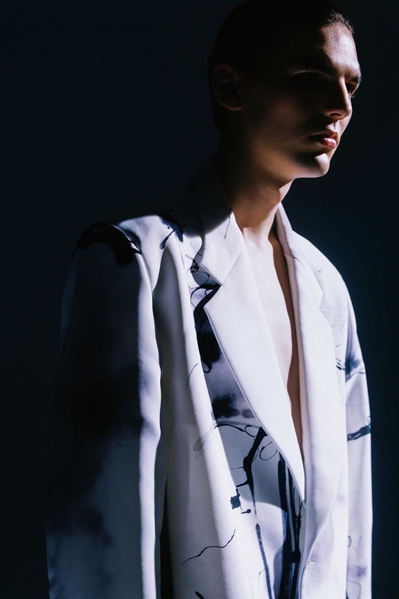 オフホワイト™ c/o フューチュラのルックブックが公開 Futura 2000 x Off-White™ Capsule Collection Lookbook Closer Look Thibaut Grevet Virgil Abloh Menswear Clothing Streetwear Prints Patterns Coats Outerwear 