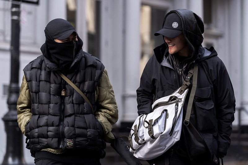 ストリートスタイル：2020年秋冬ニューヨークファッションウィーク Streetstyle：New York Fashion Week Men’s Fall/Winter 2020 New York Fashion Week Men's Fall/Winter 2020 Street Style Menswear Footwear Womenswear Looks Sneakers Outerwear Undercover x Supreme Louis Vuitton Virgil Abloh Off-White x Nike Tom Sachs Mars Yard Dior Kim Jones Scarr's Pizza AF1