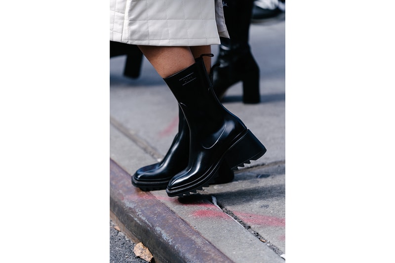 ストリートスタイル:2020年秋冬ニューヨークファッションウィーク Streetstyle:New York Fashion Week Men’s Fall/Winter 2020 New York Fashion Week Men's Fall/Winter 2020 Street Style Menswear Footwear Womenswear Looks Sneakers Outerwear Undercover x Supreme Louis Vuitton Virgil Abloh Off-White x Nike Tom Sachs Mars Yard Dior Kim Jones Scarr's Pizza AF1