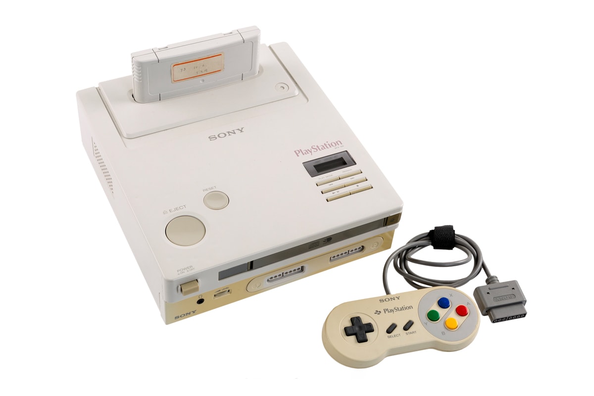 SONY と任天堂が共同開発した幻のゲーム機がオークションに登場 Nintendo PlayStation NES CD-ROM Prototype Auction Gaming Sony Consoles Heritage Auctions 