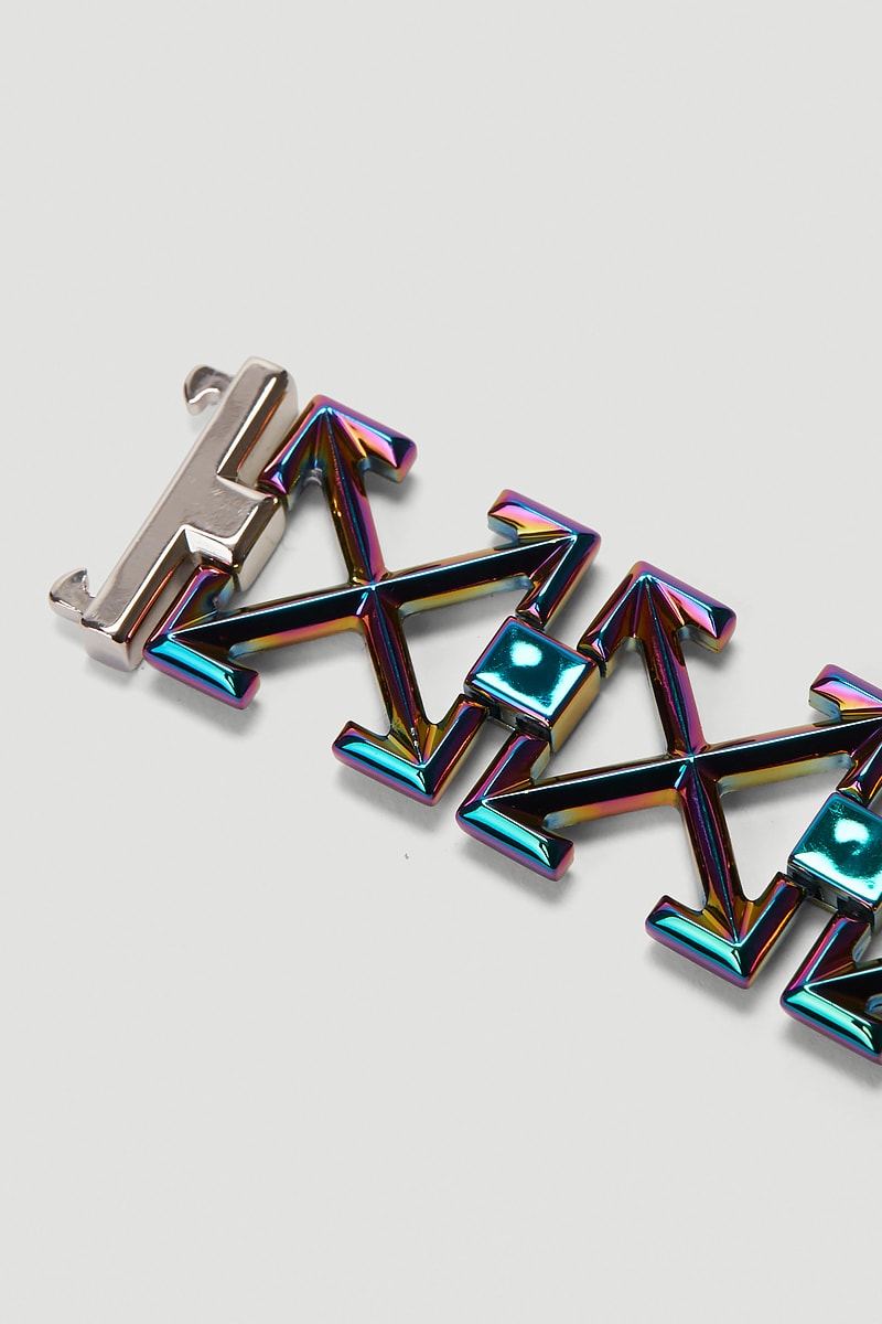 Off-White™ が定番のアローロゴをモチーフとした新作ブレスレットを発表 Off White Iridescent Arrows Bracelet Release Info Buy Price Virgil Abloh LN-CC