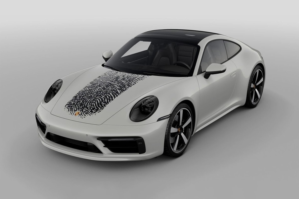 ポルシェ Porsche から車体に自身の指紋をプリントできるカスタマイズオプションが発表 porsche 911 fingerprint exclusive manufaktur customization service printing bonnet hood personalization
