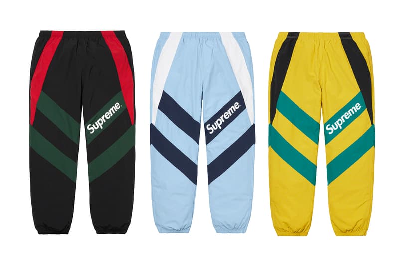 シュプリーム Supreme 2020年春夏コレクション ボトムス 〈Supreme〉のボトムスは、Tシャツやアクセサリー類などと比べると、やや印象が薄いかもしれないが、その確かなクオリティによって固定ファンが多いのも事実。今季はバンダナ柄をはじめ、Rammellzee(ラメルジー)、2019年9月に死去したシンガーソングライター/イラストレーター Daniel Johnston(ダニエル・ジョンストン)、Jamil GS(ジャミル・GS)、Keegan Dakkarといったアーティストやフォトグラファーの作品を大胆に使用した総柄ものが多く並ぶ。素材もデニムからコーデュロイ、スウェット、ナイロン、GORE-TEXまで、春夏ながら全シーズン対応可能なラインアップに。
