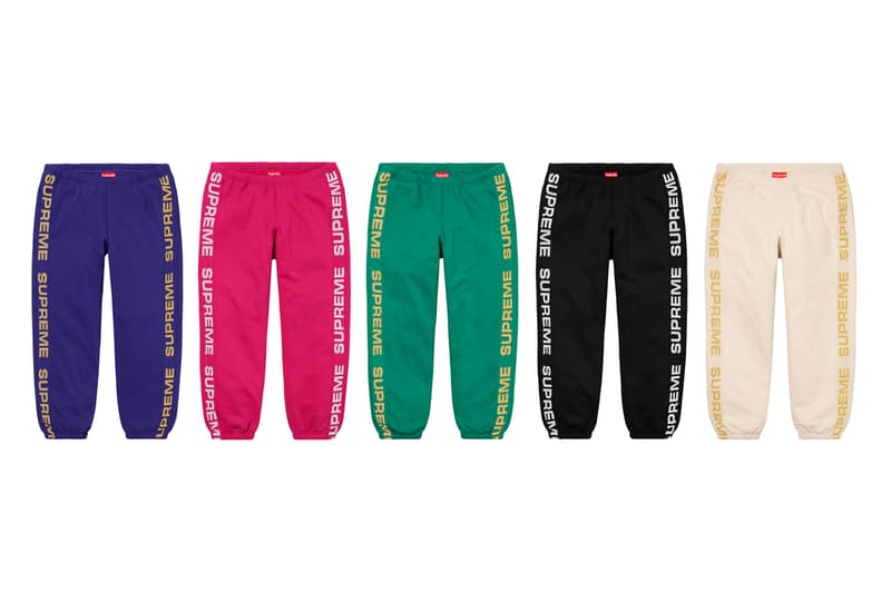 シュプリーム Supreme 2020年春夏コレクション ボトムス 〈Supreme〉のボトムスは、Tシャツやアクセサリー類などと比べると、やや印象が薄いかもしれないが、その確かなクオリティによって固定ファンが多いのも事実。今季はバンダナ柄をはじめ、Rammellzee(ラメルジー)、2019年9月に死去したシンガーソングライター/イラストレーター Daniel Johnston(ダニエル・ジョンストン)、Jamil GS(ジャミル・GS)、Keegan Dakkarといったアーティストやフォトグラファーの作品を大胆に使用した総柄ものが多く並ぶ。素材もデニムからコーデュロイ、スウェット、ナイロン、GORE-TEXまで、春夏ながら全シーズン対応可能なラインアップに。