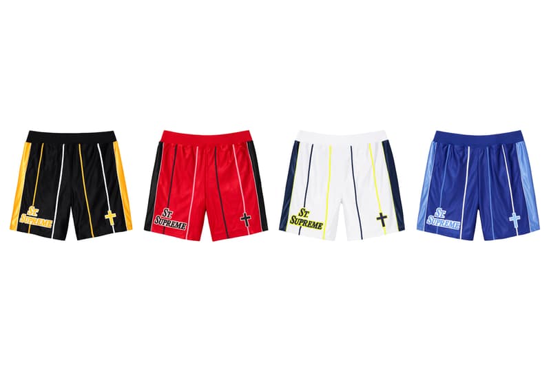 シュプリーム Supreme 2020年春夏コレクション ボトムス 〈Supreme〉のボトムスは、Tシャツやアクセサリー類などと比べると、やや印象が薄いかもしれないが、その確かなクオリティによって固定ファンが多いのも事実。今季はバンダナ柄をはじめ、Rammellzee(ラメルジー)、2019年9月に死去したシンガーソングライター/イラストレーター Daniel Johnston(ダニエル・ジョンストン)、Jamil GS(ジャミル・GS)、Keegan Dakkarといったアーティストやフォトグラファーの作品を大胆に使用した総柄ものが多く並ぶ。素材もデニムからコーデュロイ、スウェット、ナイロン、GORE-TEXまで、春夏ながら全シーズン対応可能なラインアップに。