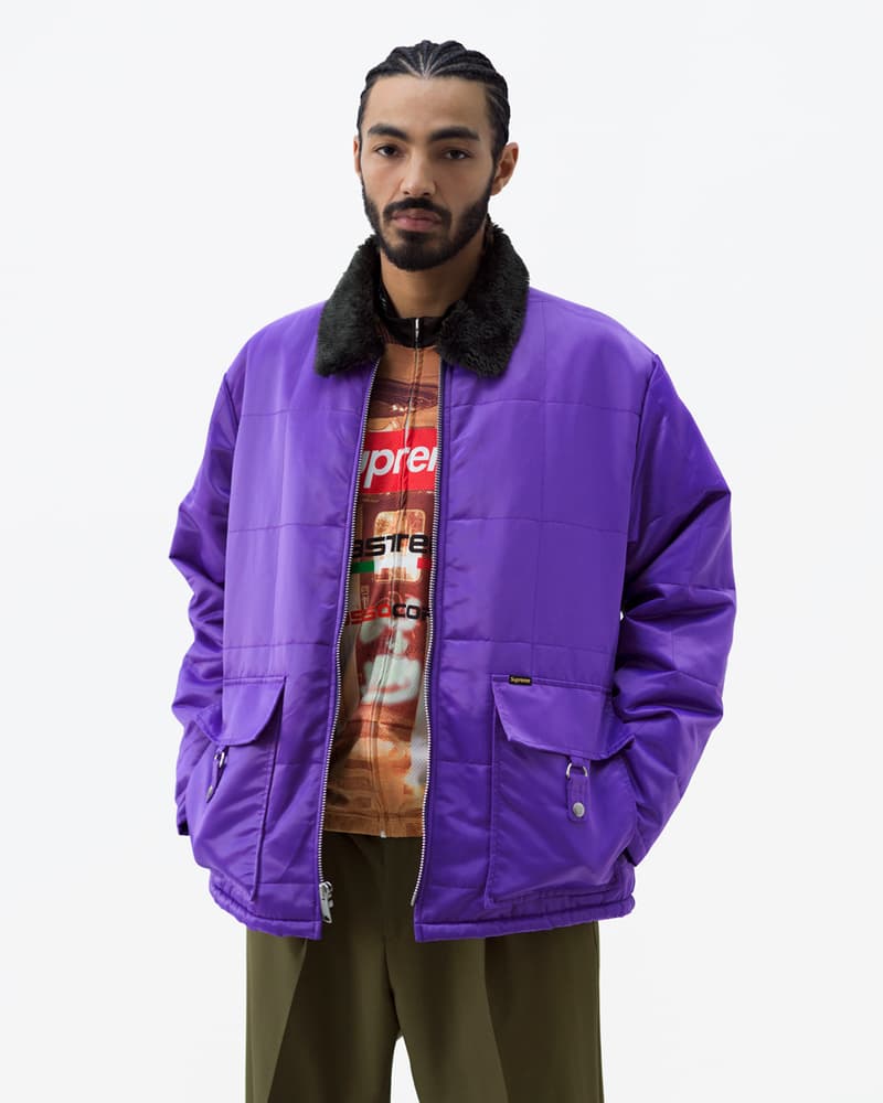 Supreme 2020年春夏コレクション ルックブック 今季も〈Supreme〉ならではのカラフルな色使い/グラフィック使いが映えるアイテムが多数ラインアップするが、トレンド感のあるバンダナ柄のチェスターコートやテーラリングのセットアップが2020年春夏シーズンを象徴する。また、今シーズンは、Rammellzee(ラメルジー)のペインティングを大々的にフィーチャーし、GORE-TEXを用いたアノラック、パンツ、キャップが登場。その他にも、MLBとチームアップし、ニューヨーク・ヤンキースを筆頭に各チームのワッペンを無数に貼り付けた〈New Era®(ニューエラ)〉製のバーシティジャケット、Pamela Hanson(パメラ・ハンソン)の撮影したアイコニックなNaomi Campbell(ナオミ・キャンベル)のポートレート写真を大胆に用いたクルーネック、〈Supreme〉の2001年カレンダーにも使用されたJamil GS(ジャミル・GS)撮影による1枚を大胆にプリントしたアイテム、お馴染み〈VANSON(バンソン)〉とのコラボジャケット2型などなど、数多くのプロダクトが目を引く。