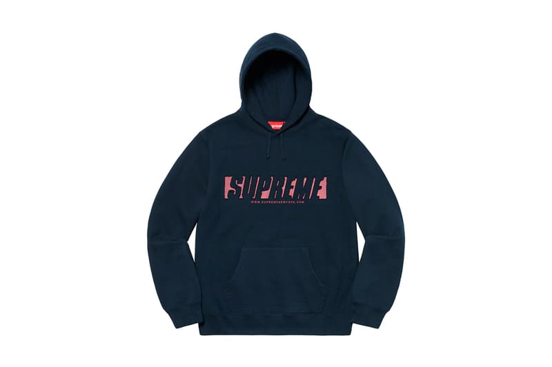 シュプリーム Supreme 2020年春夏コレクション スウェット 他カテゴリーと同様に、Rammellzee(ラメルジー)、Daniel Johnston(ダニエル・ジョンストン)、Keegan Dakkar(キーガン・ダッカー)といったアーティストの作品、〈Supreme〉の2001年カレンダーに使用されたJamil GS(ジャミル・GS)撮影による写真、アイコニックなNaomi Campbell(ナオミ・キャンベル)のポートレート写真にMark Gonzales(マーク・ゴンザレス)のドローイングをあしらったクルーネックといったコラボピースがラインアップ。そして、注目の今季のボックスロゴアイテムは、同系色の特殊な加工が施されたクルーネックがスタンバイする。