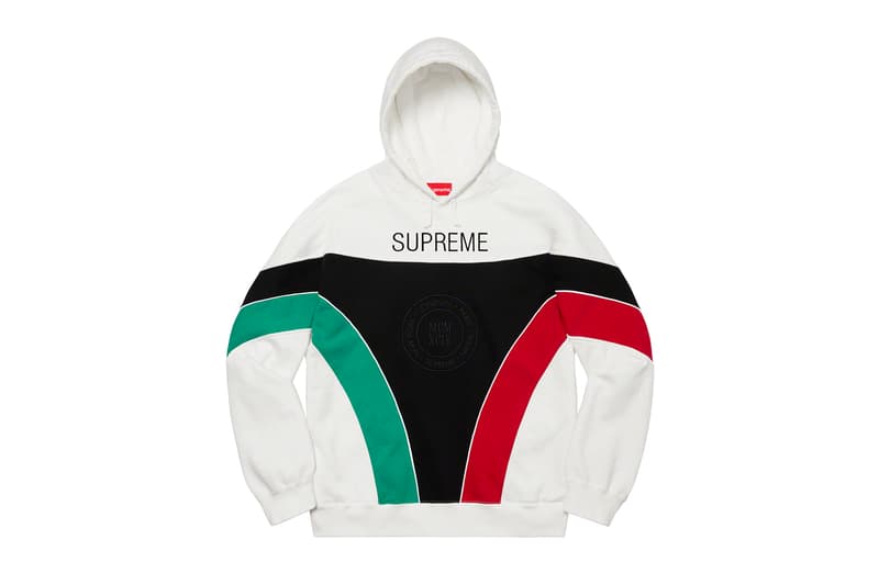 シュプリーム Supreme 2020年春夏コレクション スウェット 他カテゴリーと同様に、Rammellzee(ラメルジー)、Daniel Johnston(ダニエル・ジョンストン)、Keegan Dakkar(キーガン・ダッカー)といったアーティストの作品、〈Supreme〉の2001年カレンダーに使用されたJamil GS(ジャミル・GS)撮影による写真、アイコニックなNaomi Campbell(ナオミ・キャンベル)のポートレート写真にMark Gonzales(マーク・ゴンザレス)のドローイングをあしらったクルーネックといったコラボピースがラインアップ。そして、注目の今季のボックスロゴアイテムは、同系色の特殊な加工が施されたクルーネックがスタンバイする。