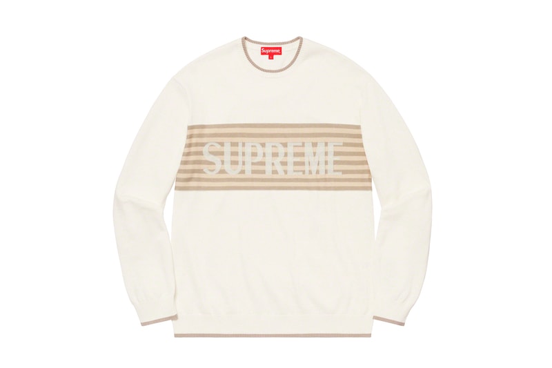 シュプリーム Supreme 2020年春夏コレクション トップス 2019年9月に亡くなったアメリカ人アーティスト Daniel Johnston（ダニエル・ジョンストン）のイラストが全面にプリントされた半袖シャツは、トップスの中では今季を象徴するアイテムといえる。グランジムーブメントにも多大な影響を与えた彼にオマージュを捧げたプロダクトはファンならずとも手に入れておきたいところ。Che Guevara（チェ・ゲバラ）のイラストが全面に配されたシャツや、ブルーのカラーが印象的なキューバシャツなど、キューバに関連したアイテムも登場。タトゥーアーティスト、Keegan Dakkar（キーガン・ダッカー）の作品がプリントされたバスケットボール・ジャージーもユニークな仕上がり。その他にもカラフルな切り替えが施されたラガーシャツや、ニューヨークの街並みが編み込まれたニットなど、〈Supreme〉らしい独自の解釈が施されたアイテムが揃う。
