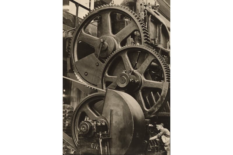 オートマニア 20世紀の自動車文化に焦点を当てたエキシビション “Automania” が MoMA で開催 MoMA "Automania" Exhibition The Museum of Modern Art Cars Models Paintings Photographs 