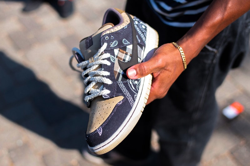 トラヴィス・スコット x ナイキSB ダンクの発売店舗一覧 Travis Scott Nike SB Dunk Low Cactus Jack Official Store List ct5053-001 Release Info Buy Price Black Parachute Beige Petra