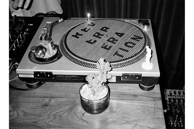 LA発の音楽クルー Reverberation Radio リバーブレーション レディオ と THE SLOW のコラボTシャツが Ron Herman ロンハーマン にて限定発売