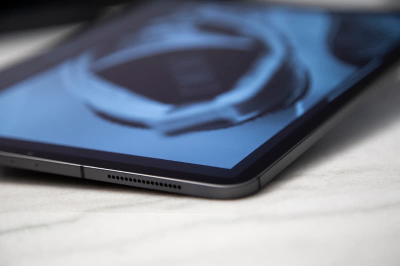 アップルの新型 iPad Proにクローズアップ アイパッド Apple iPad Pro 12.9" Tablet Closer Look PC Laptop Replacement
