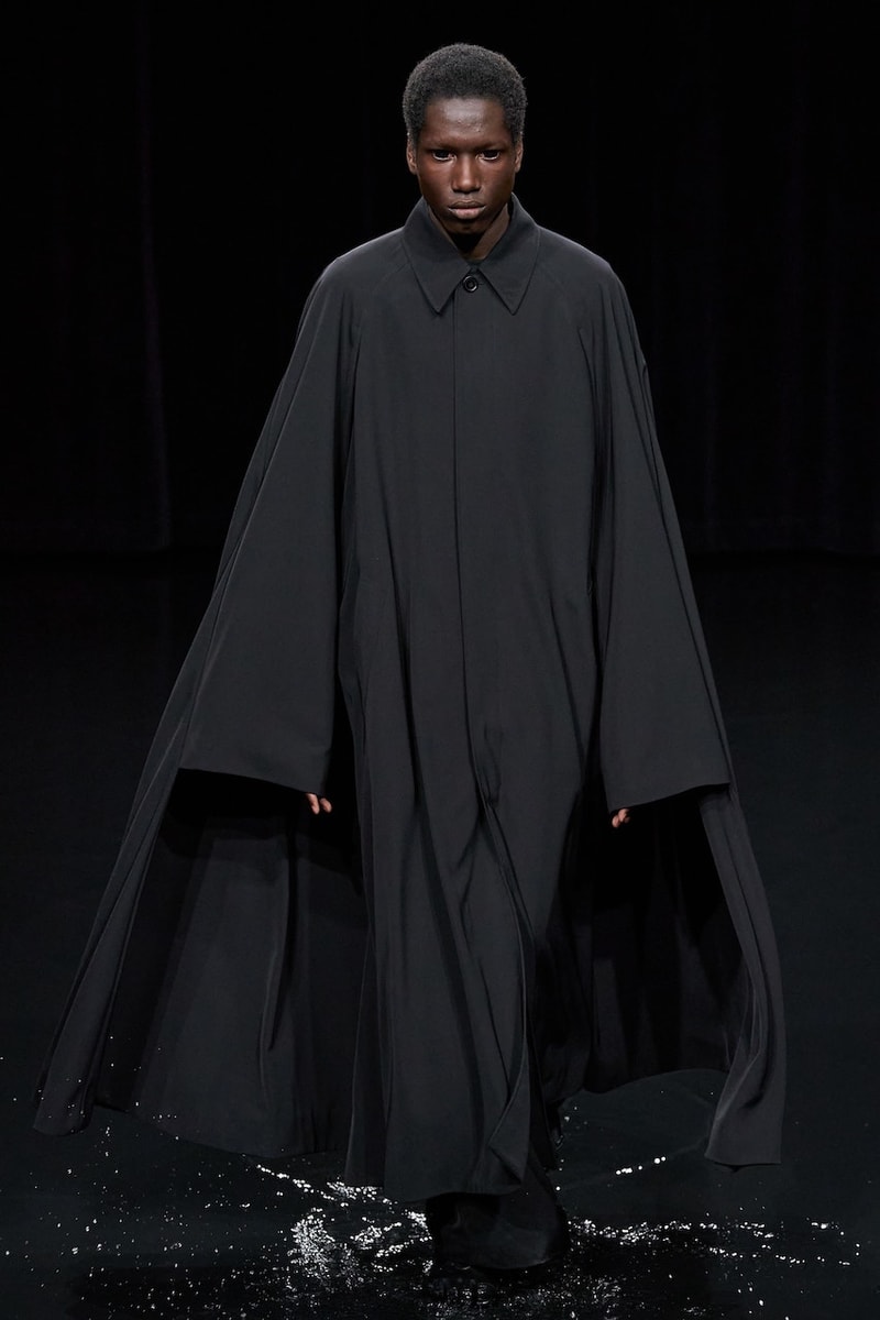 バレンシアガ 2020年秋冬コレクション Balenciaga Fall/Winter 2020 fw20 Runway Show Paris Fashion Week Climate Change  Demna Gvasalia Menswear Womenswear collection