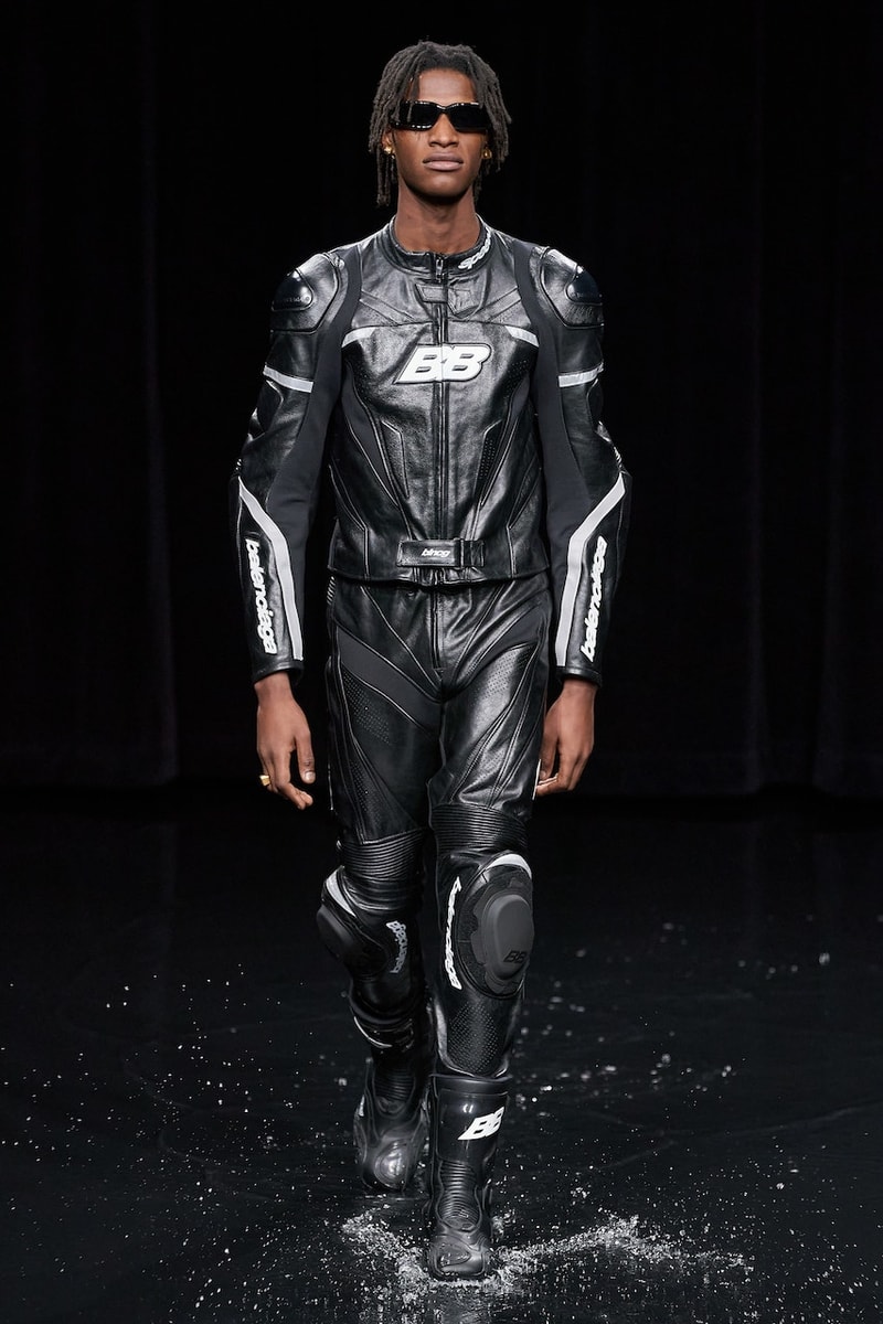 バレンシアガ 2020年秋冬コレクション Balenciaga Fall/Winter 2020 fw20 Runway Show Paris Fashion Week Climate Change  Demna Gvasalia Menswear Womenswear collection