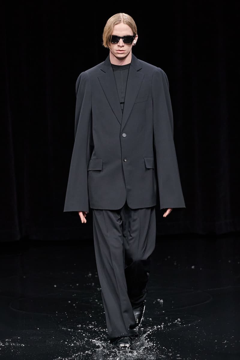 バレンシアガ 2020年秋冬コレクション Balenciaga Fall/Winter 2020 fw20 Runway Show Paris Fashion Week Climate Change  Demna Gvasalia Menswear Womenswear collection