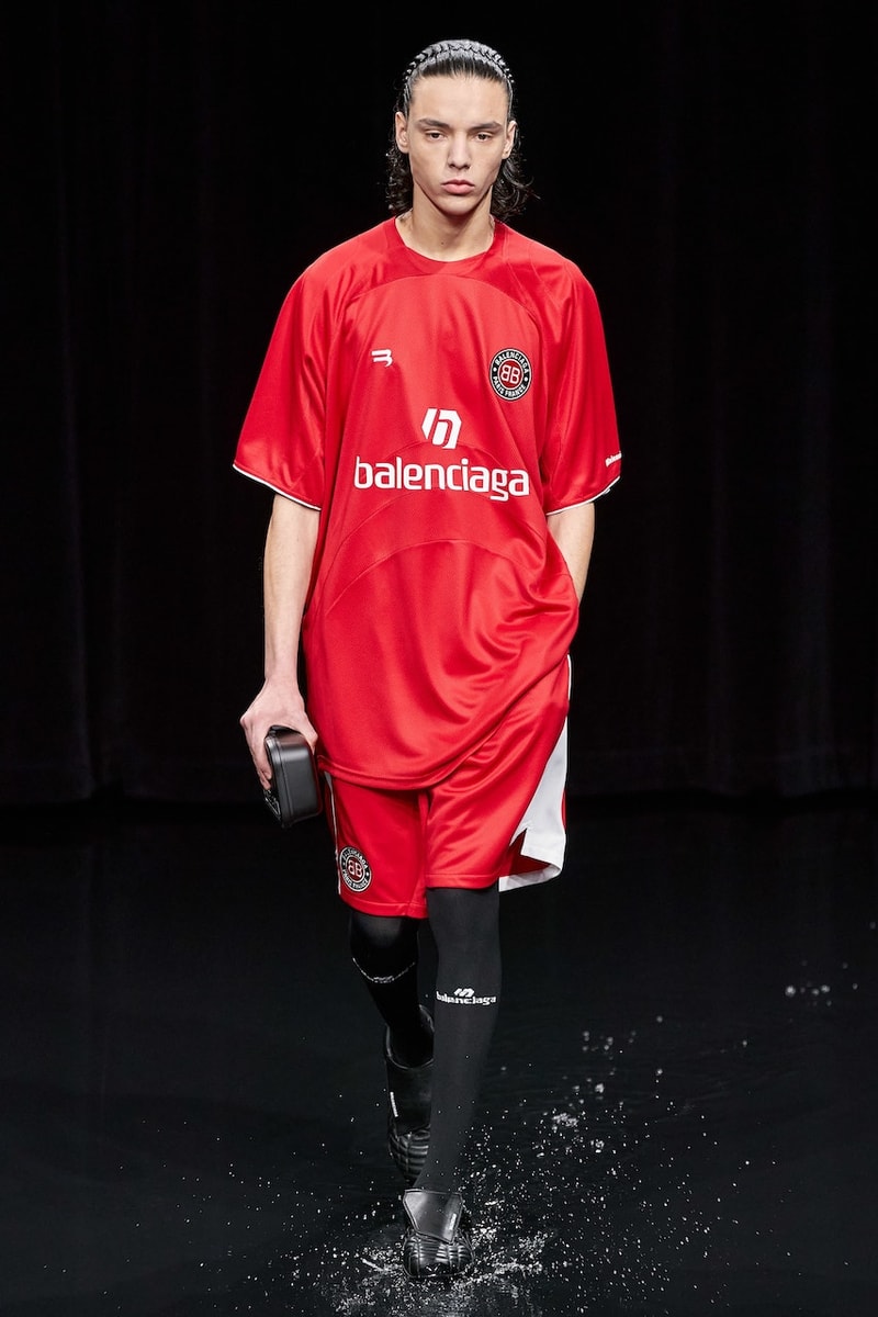 バレンシアガ 2020年秋冬コレクション Balenciaga Fall/Winter 2020 fw20 Runway Show Paris Fashion Week Climate Change  Demna Gvasalia Menswear Womenswear collection