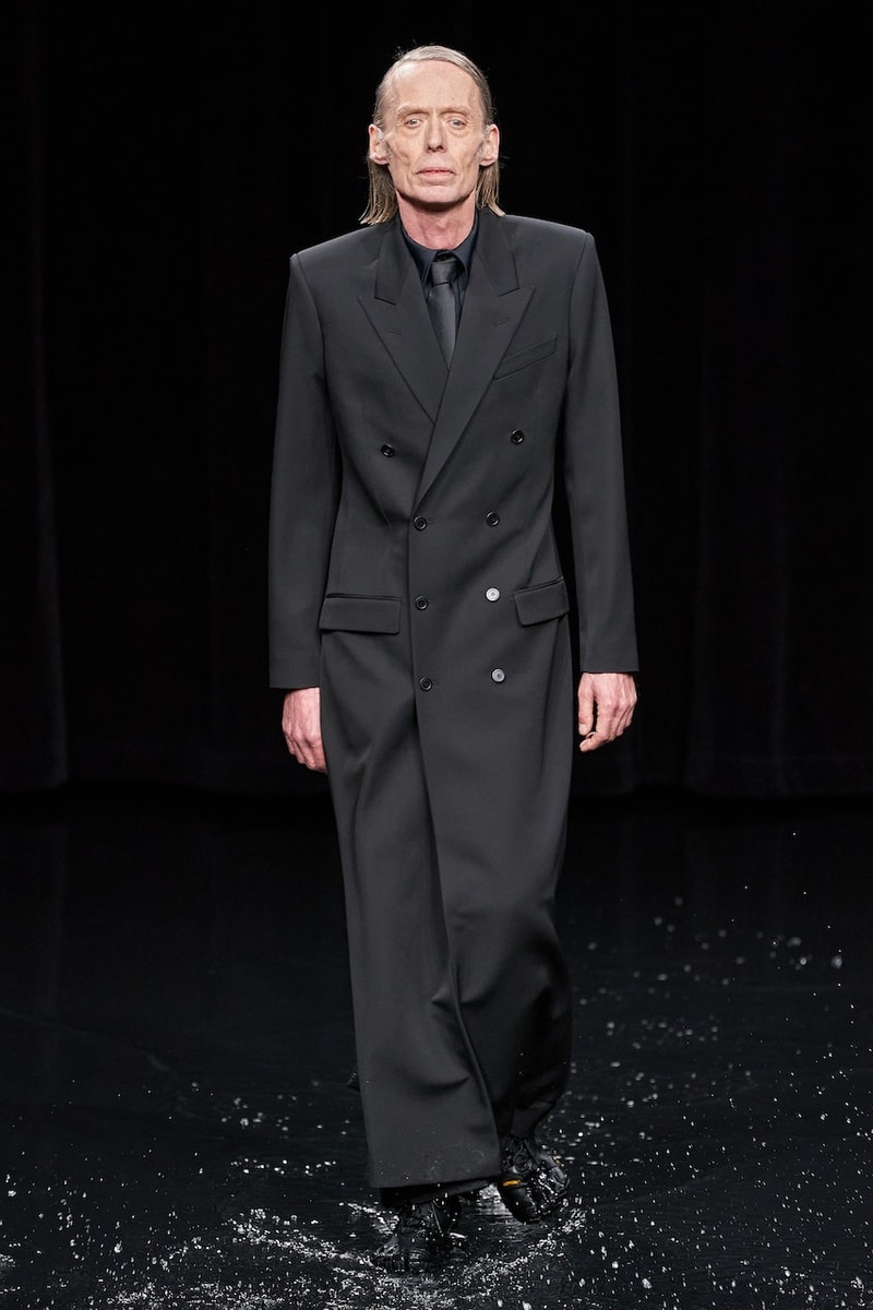 バレンシアガ 2020年秋冬コレクション Balenciaga Fall/Winter 2020 fw20 Runway Show Paris Fashion Week Climate Change  Demna Gvasalia Menswear Womenswear collection