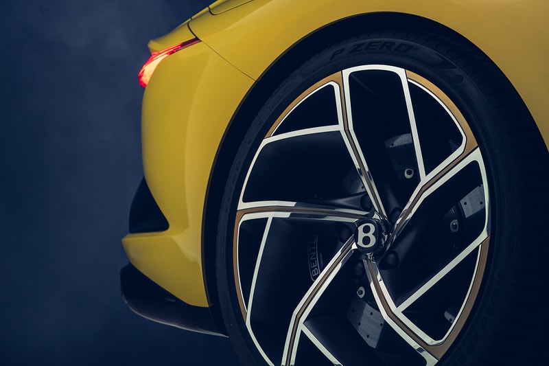 ベントレーから世界限定12台のビスポークカーが登場 Bentley Mulliner Bacalar "Barchetta" Design One-of-12 Limited Edition Coachbuilt Grand Tourer Sports Super Car Announcement News British Engineering Luxury Performance Vehicle $2m USD Roofless Driving Experience 6.0-liter W12 TSI