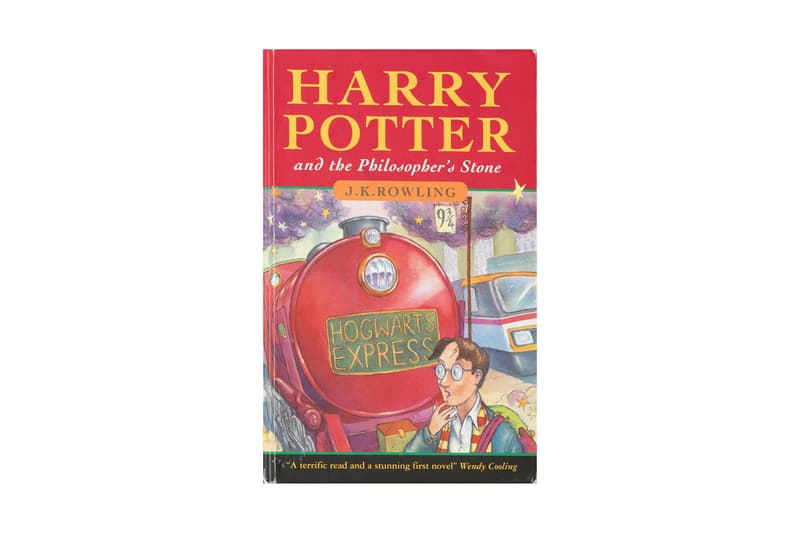 J.K. Rowlingサイン入りの『ハリーポッターと賢者の石』初版本が約1,570万円以上で落札された Harry Potter and the Philosopher's Stone First Edition £118,000 GBP Auction Rowling J.K. Rowling Wizards Hogwarts Bryony Evens Christopher Little auctions Bonhams 