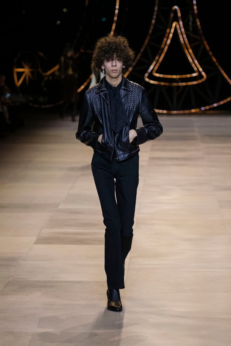 セリーヌ 2020年秋冬コレクション CELINE Fall/Winter 2020 Runway Collection Cesar Compression Project Crystals Jewelry Necklaces Pins Cuffs Vests Shirts Capes Hats Pants Ruffles Gingham Fur