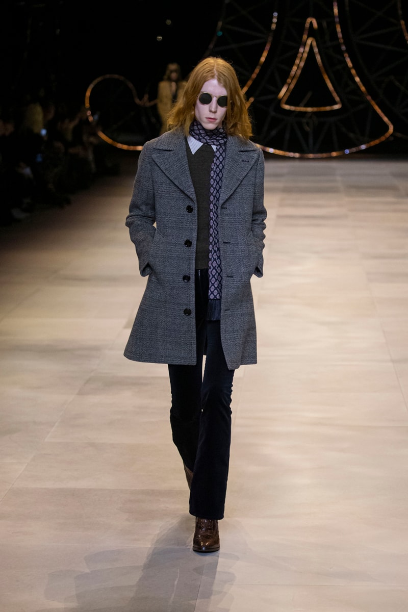 セリーヌ 2020年秋冬コレクション CELINE Fall/Winter 2020 Runway Collection Cesar Compression Project Crystals Jewelry Necklaces Pins Cuffs Vests Shirts Capes Hats Pants Ruffles Gingham Fur