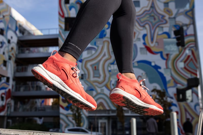 Columbia がフットウェアコレクション “SH/FT” の新色モデルを発表